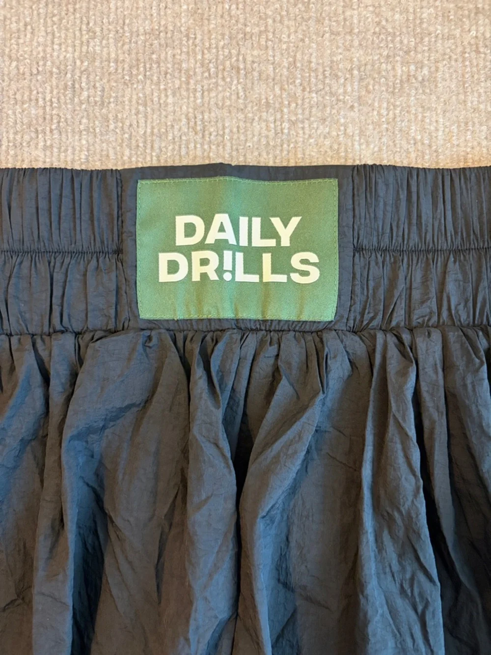Daily Drills Black Bubble Skirt Sz S with Logo Waistband - Picture 2 of 6